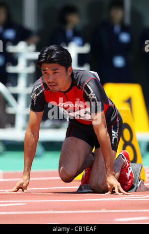 Shingo Suetsugu, 19 maggio 2012 - Atletica : La cinquantaquattresima Oriente Giappone industriale campionato atletica Uomini 100m a Kumagaya Sport Cultura Park Athletics Stadium, Saitama, Giappone. (Foto di YUTAKA/AFLO SPORT) [1040] Foto Stock