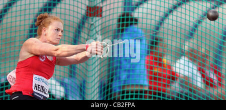 Martello tedesco thrower Betty Heidler mostrato durante il Golden Spike Athletic riunione del 24 maggio 2012. Betty Heidler finito prima. (CTK foto/Petr Sznapka) Foto Stock