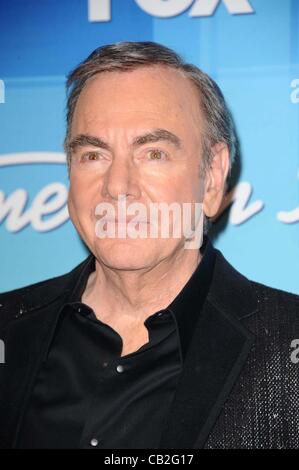 23 maggio 2012 - Los Angeles, California, Stati Uniti - Neil Diamond frequentando il Idol americano stagione 11 Gran Finale mostra - Sala stampa svoltasi presso il Nokia Theatre di Los Angeles in California nel maggio 23,2012. 2012(Immagine di credito: Â© D. lunga/Globe foto/ZUMAPRESS.com) Foto Stock