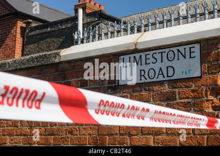 Belfast 26/05/2012 - Esercito ATO sono chiamati a calcare Road, dove un dispositivo sospetto è stato scoperto. Linea di credito : credito: Stephen Barnes / Alamy Live News Foto Stock