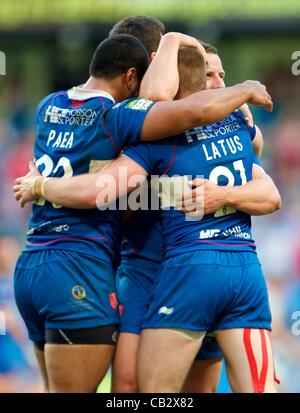 26.05.2012 Manchester, Inghilterra. Hull FC v della carena KR. Hull KR festeggiare la vittoria alla Stobart Super League Rugby Magic Weekend dall'Etihad Stadium Foto Stock