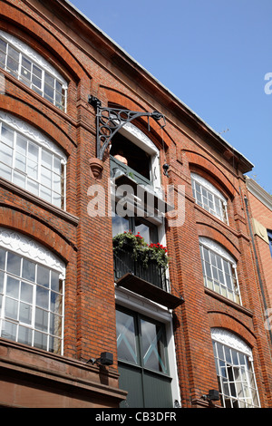 Magazzino convertito edifici su Bermondsey Street, Londra, Regno Unito Foto Stock