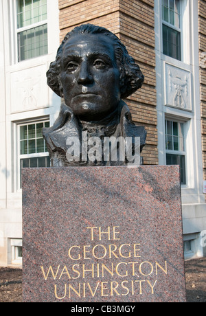 Un busto in bronzo del George Washington University Campus in Washington DC, Stati Uniti d'America Foto Stock