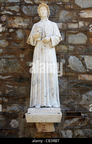 Un primo piano della statua di Santa Elizabeth Ann Seton, Corpus Christi Cappella, Mount Saint Mary's University, Emmitsburg, Maryland. Foto Stock