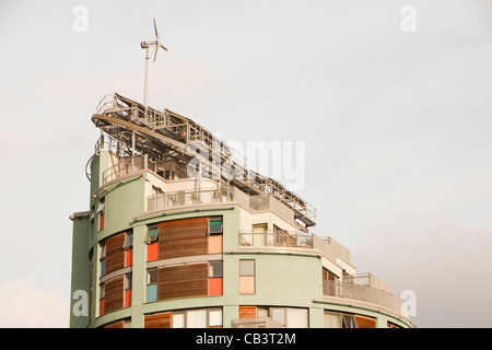 Il verde è un edificio a uso misto accanto allo sviluppo per la stazione ferroviaria di Oxford Road in Manchester. Esso contiene 32 appartamenti con tripl Foto Stock