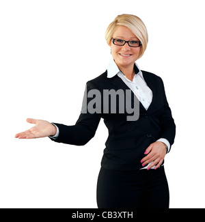 Blonde fiducioso business donna abito nero con sfondo bianco Foto Stock