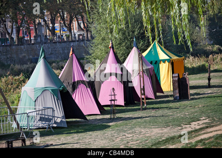 Medieval tende a Burgos durante El Cid festeggiamenti, Burgos Castilla y León, España Spagna 11019 Foto Stock