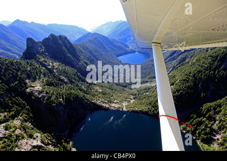 Volando sul lago paradiso, Isola di Vancouver Foto Stock