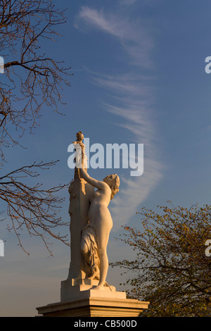 Cassandre ï"¿se incontrato sous la Protection de Pallas, da Aimé Millet, Jardin des Tuileries, Parigi, Francia Foto Stock