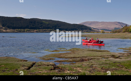 Formazione di canoa sul Loch Sunart, Highlands Foto Stock