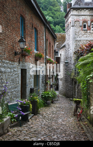 Vicolo di ciottoli a Durbuy, Ardenne, Belgio Foto Stock