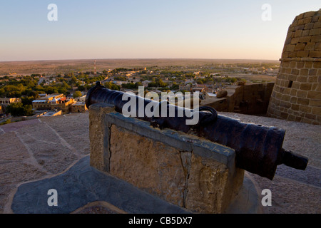 La strada della stupefacente Jaisalmer Fort nel Rajastan, India Foto Stock