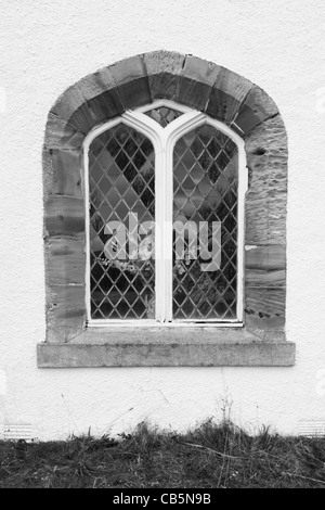 Dettaglio della finestra del Thomas Telford-progettato chiesa su Ulva, Isle of Mull, Scozia. Foto Stock