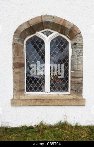 Dettaglio della finestra del Thomas Telford-progettato chiesa su Ulva, Isle of Mull, Scozia. Foto Stock