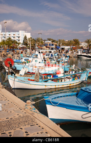 Barche da pesca in Agia Napa Harbour Foto Stock