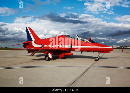 Bae Hawk della RAF formazione aerobatic team le frecce rosse Foto Stock