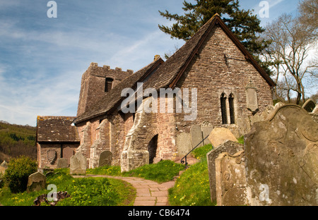 Chiesa cwmyoy vale of ewyas montagna nera del Galles Foto Stock