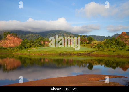 Thailandia Phuket, Montagna Rossa Campo da Golf Foto Stock