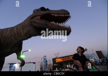 I dinosauri di Ischigualasto mostra alla manifestazione di chiusura di Tecnopolis, una scienza e tecnologia fiera. Foto Stock