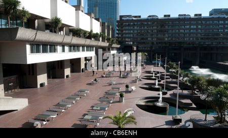 Il Barbican Centre di Londra Inghilterra REGNO UNITO Foto Stock