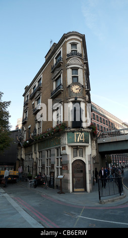 Blackfriars pub 174 Queen Victoria Street Blackfriars Londra Inghilterra KATHY DEWITT Foto Stock