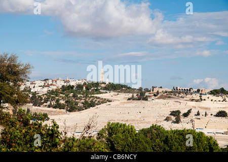 Panorama del Monte degli Ulivi, il Campanile, Convento di ascensione, Gerusalemme, capitale di Israele, Asia, Medio Oriente Foto Stock