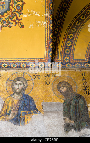 Turchia, Istanbul, Sultanahmet, Haghia Sophia mosaico di Gesù Cristo e di San Giovanni Battista in Sud Gallery. Foto Stock