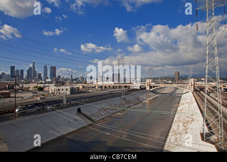 Quarta Strada Ponte sopra il fiume di Los Angeles, il centro cittadino di Los Angeles, California, Stati Uniti d'America