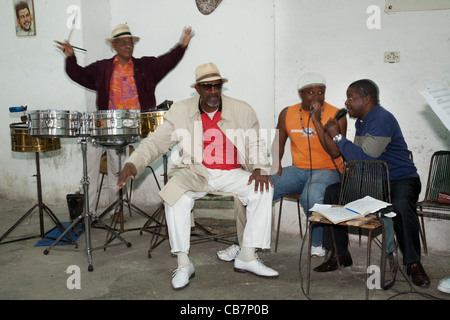 Tutti i cubani stelle prove in Asociacion Rosalia de Castro, Havana (La Habana, Cuba Foto Stock