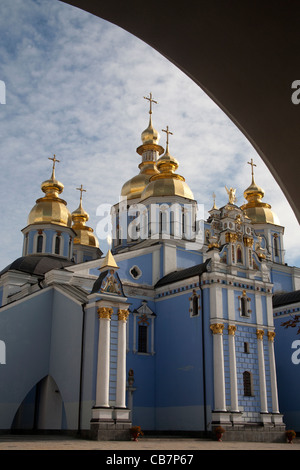 St Michaels oro Monastero a cupola a Kiev Ucraina Foto Stock