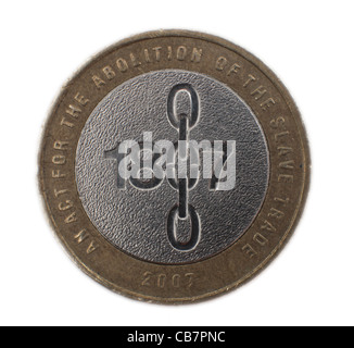 Tagliare al di fuori di un British due pound coin per contrassegnare il bicentenario dell abolizione della schiavitù. Foto di James Boardman. Foto Stock