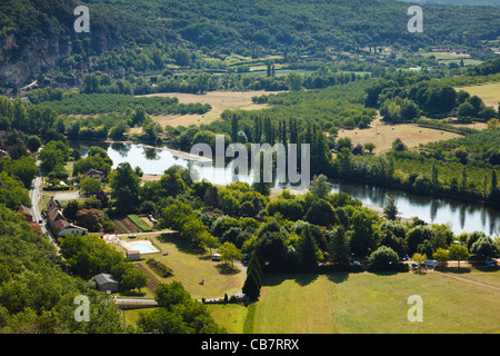 Vista del fiume Dordogne valley, in Francia, in Europa in estate in Périgord Noir Foto Stock