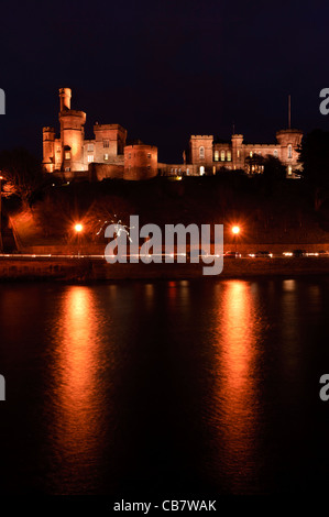 Città di Inverness, Castello da ovest, sopra il fiume Ness. Foto Stock