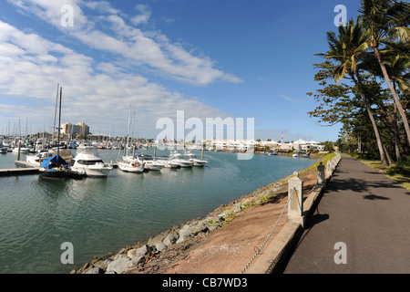 Breakwater marina e anzac memorial park, il trefolo, Townsville, Queensland, Australia Foto Stock