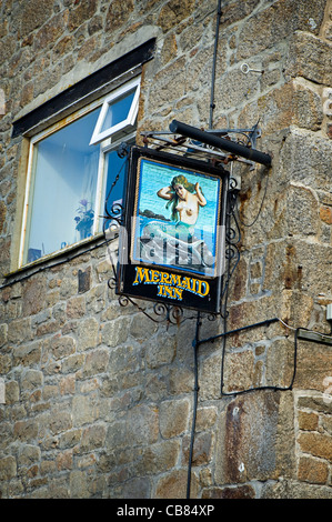 Il Mermaid Inn Public House segno, St Mary's Quay, Isole Scilly. Foto Stock