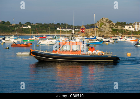 St Mary's RNLI scialuppa di salvataggio in Hugh porto cittadino. Foto Stock