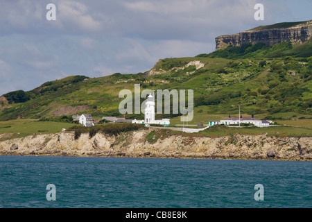 St Catherine Lighthouse vicino a Niton sull'Isola di Wight, vista dal mare Foto Stock