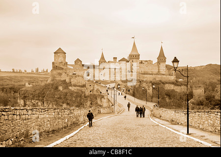 Il castello di Kamyanets-Podilsky su ottobre 10, 2011 Kamyanets-Podilsky, Ucraina . Foto Stock