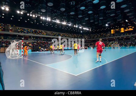 Angola v Austria presso la donna Londra Handball Cup. Tenuto presso la pallamano Arena, UK. Foto Stock