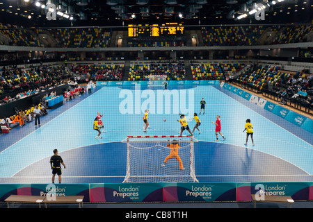 Le donne la Londra di coppa di pallamano. Tenuto presso la pallamano Arena, UK. Foto Stock