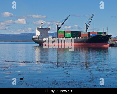 Nave cargo Argentino ormeggiate nel porto commerciale in Ushuaia, Tierra del Fuego, Argentina Foto Stock