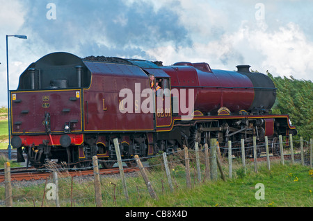 La Principessa Elisabetta 6201 LMS motore a vapore sul triangolo a valle Anglesey North Wales UK Foto Stock