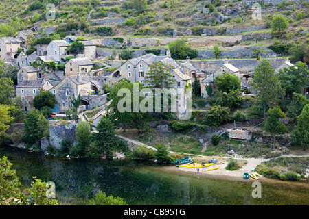 Villaggio di Hauterives (noto anche come Haute-Rive) Gorges du Tarn Francia Foto Stock