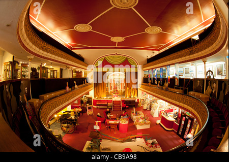 Interno, Ceredigion Museum, un ex music hall, Aberystwyth Wales UK Foto Stock