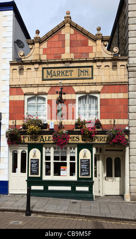 Limone Quay, Truro, Cornwall, Inghilterra, Regno Unito. Il M.I. bar nel mercato vecchio Inn Foto Stock