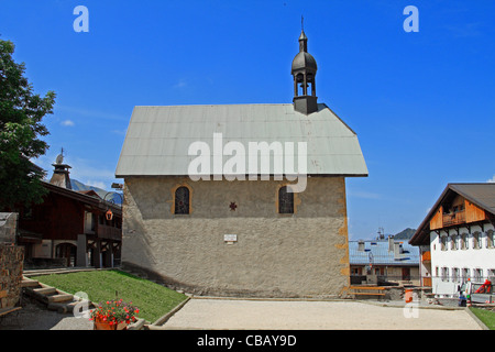 Piccola chiesa in Megeve, Alta Savoia, Francia, sulle Alpi francesi Foto Stock