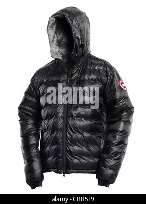 Canada Goose nero giacca invernale con un cofano isolato su sfondo bianco Foto Stock