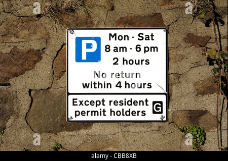 Segno parcheggio per residenti parcheggio Foto Stock