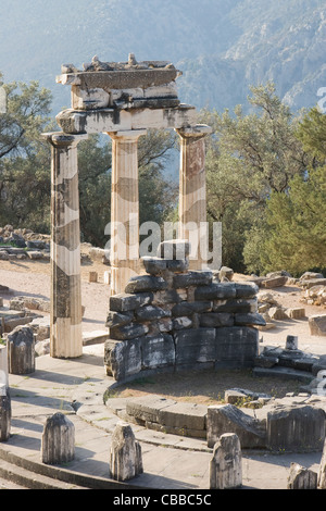 Vista del Monte Parnassus e l'oracolo di Delfi luogo storico in Grecia Foto Stock