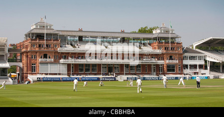 Eton versetti Harrow partita di cricket al Lords a Londra. Foto di James Boardman. Foto Stock